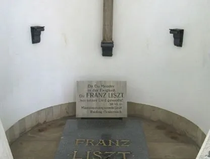 Grave of Franz Liszt